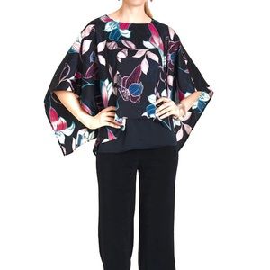 NWT Chico’s Travelers Flowing Overlay Scarf Top Size Medium